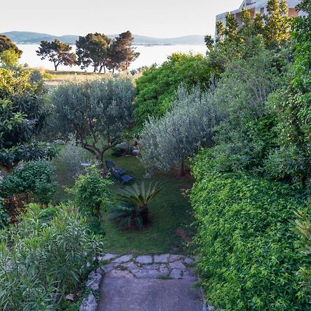 Maris Apartamento Sveti Filip i Jakov Exterior foto