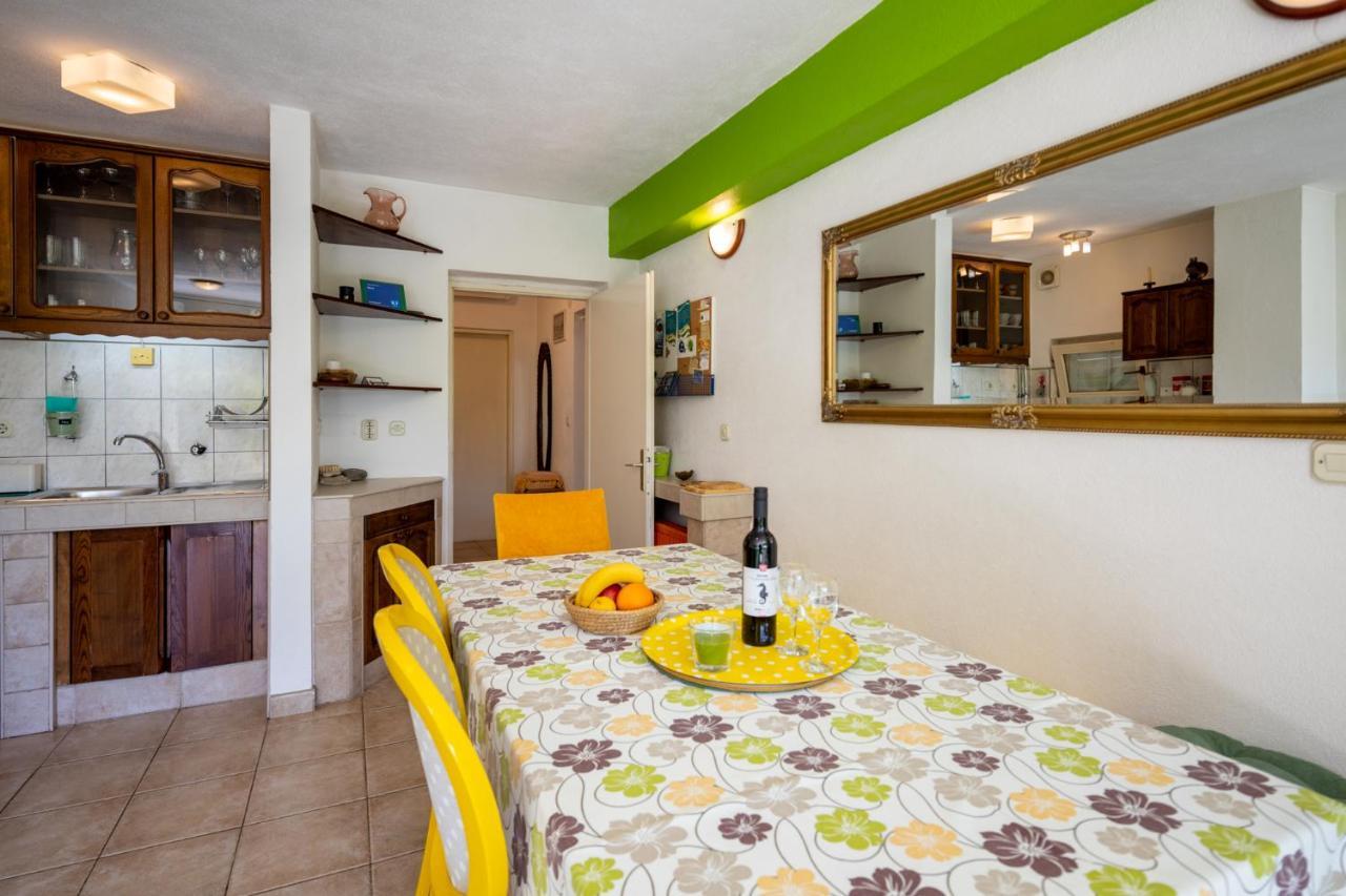 Maris Apartamento Sveti Filip i Jakov Exterior foto
