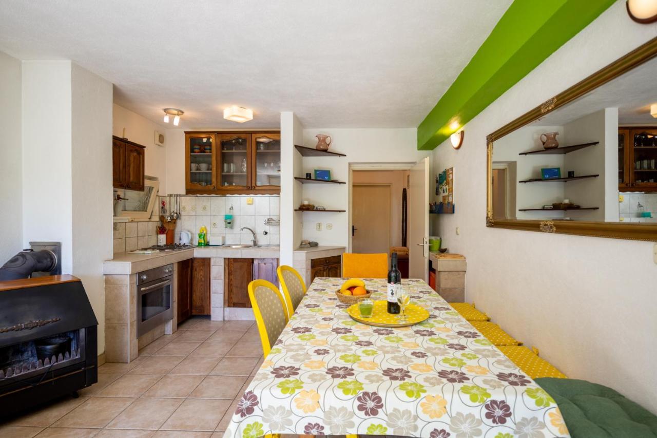 Maris Apartamento Sveti Filip i Jakov Exterior foto